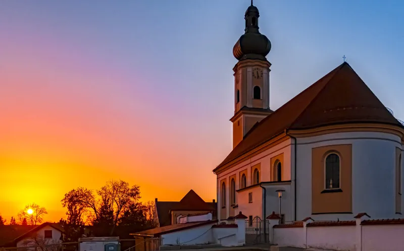 Pfarrkirche St Maria Himmelfahrt in Irlbach