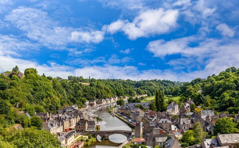 Blick auf Dinan