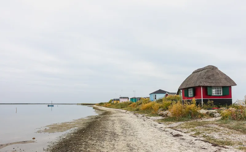 Strandhäuser auf der Insel Aero