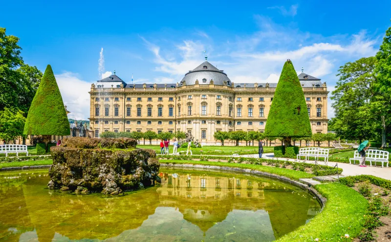 Würzburg, Residenz, Schlossgarten, Brunnen