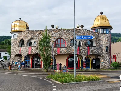 Markthalle von Hundertwasser in Altenrhein